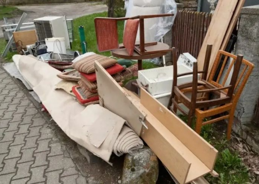 Safe & Hassle-Free Furniture Disposal Services